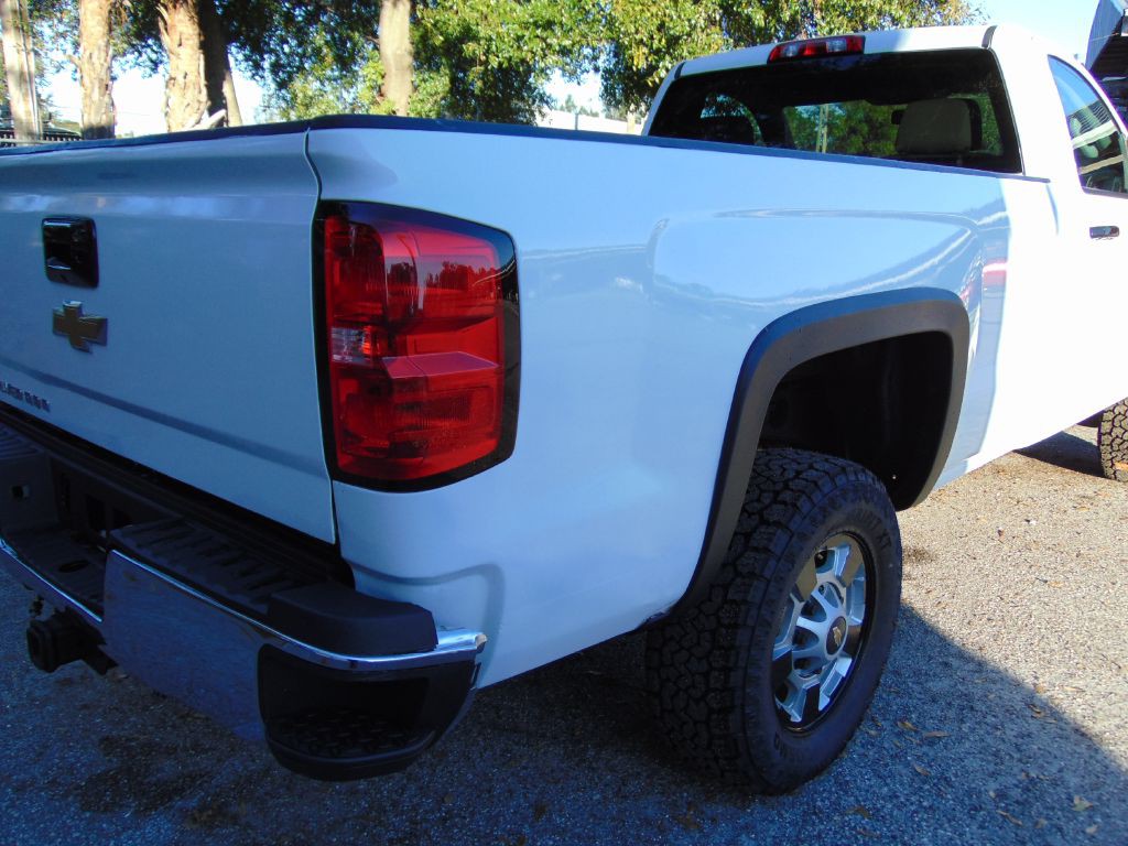 2017 Chevrolet Silverado 1500 Image 10