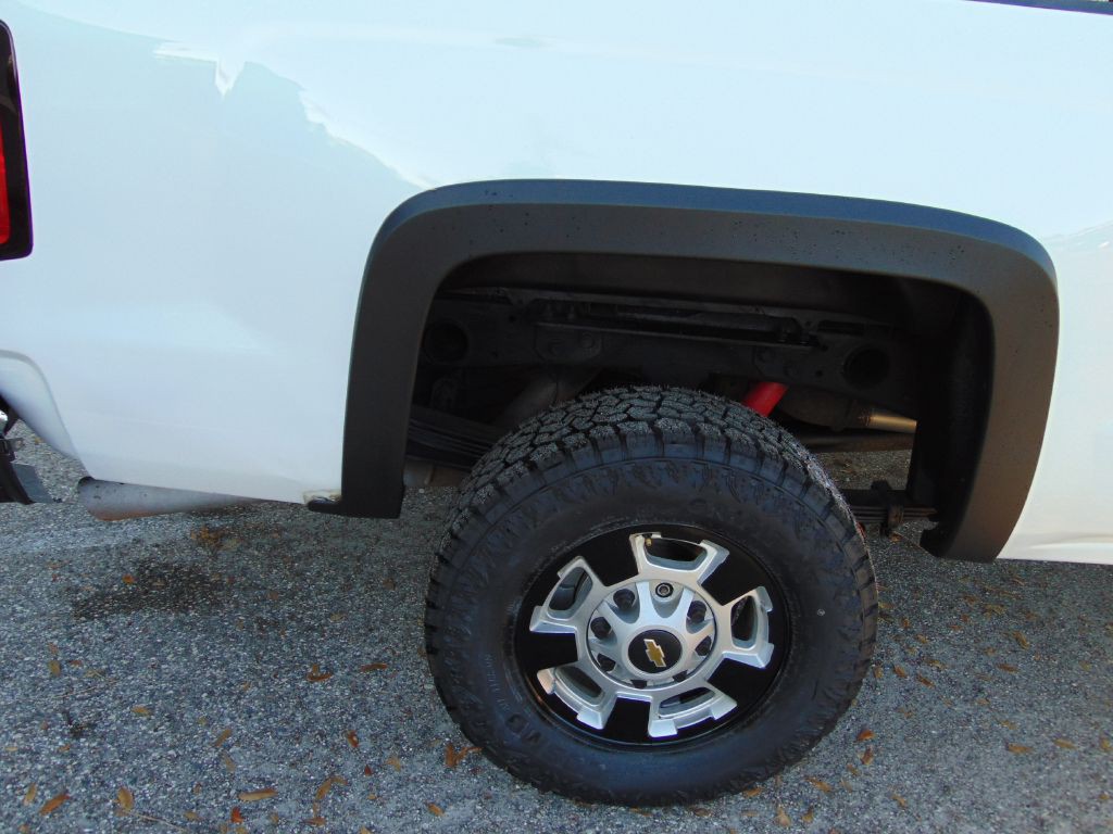 2017 Chevrolet Silverado 1500 Image 11