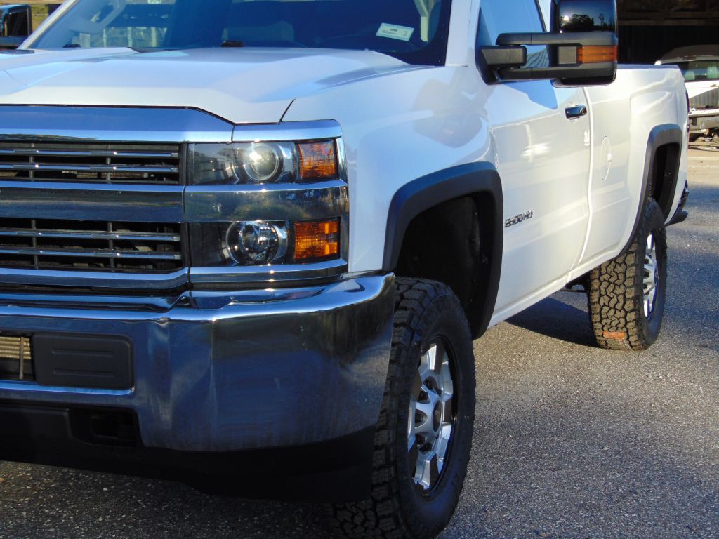 2017 Chevrolet Silverado 1500 Image 21