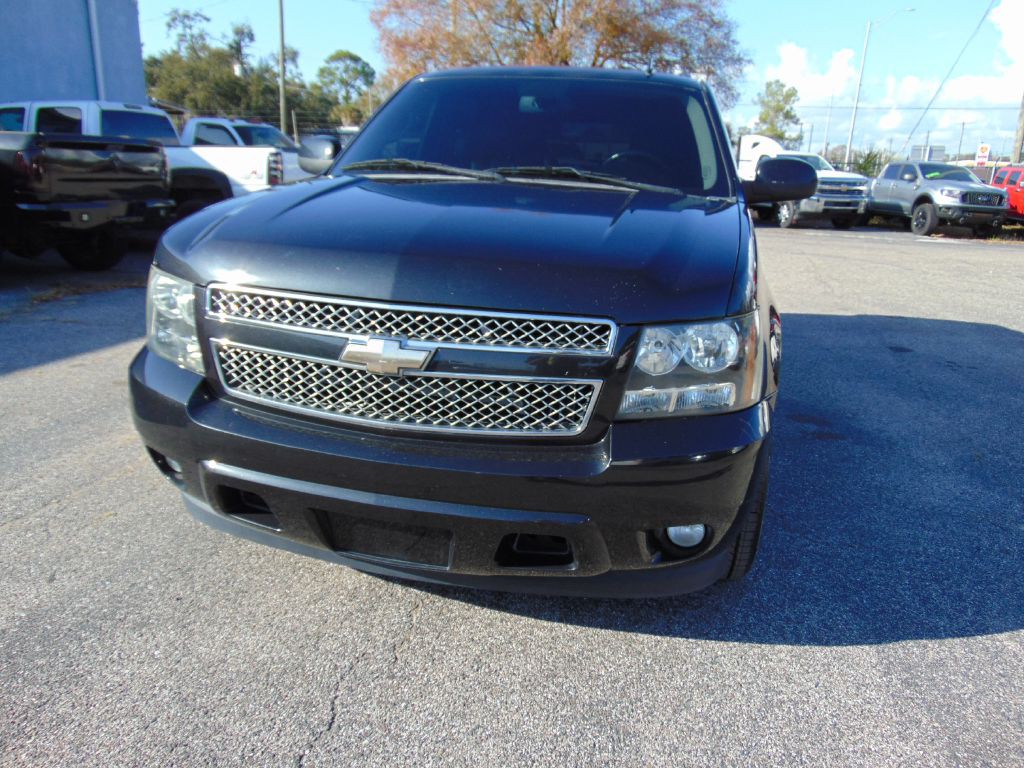 2011 Chevrolet Tahoe Image 3
