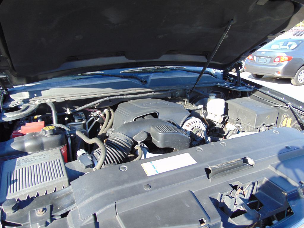 2011 Chevrolet Tahoe Image 11