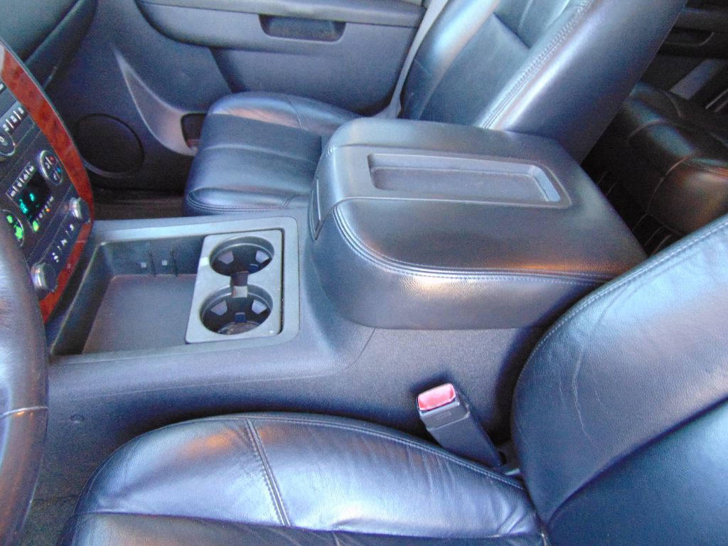 2011 Chevrolet Tahoe Image 19