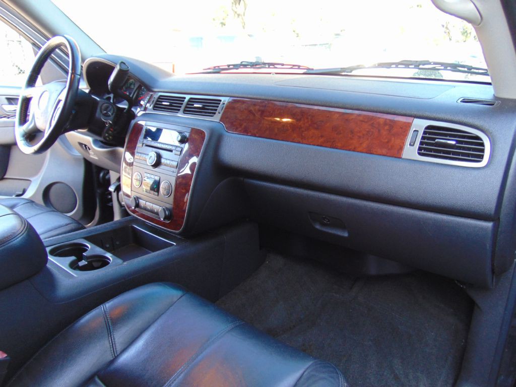 2011 Chevrolet Tahoe Image 31