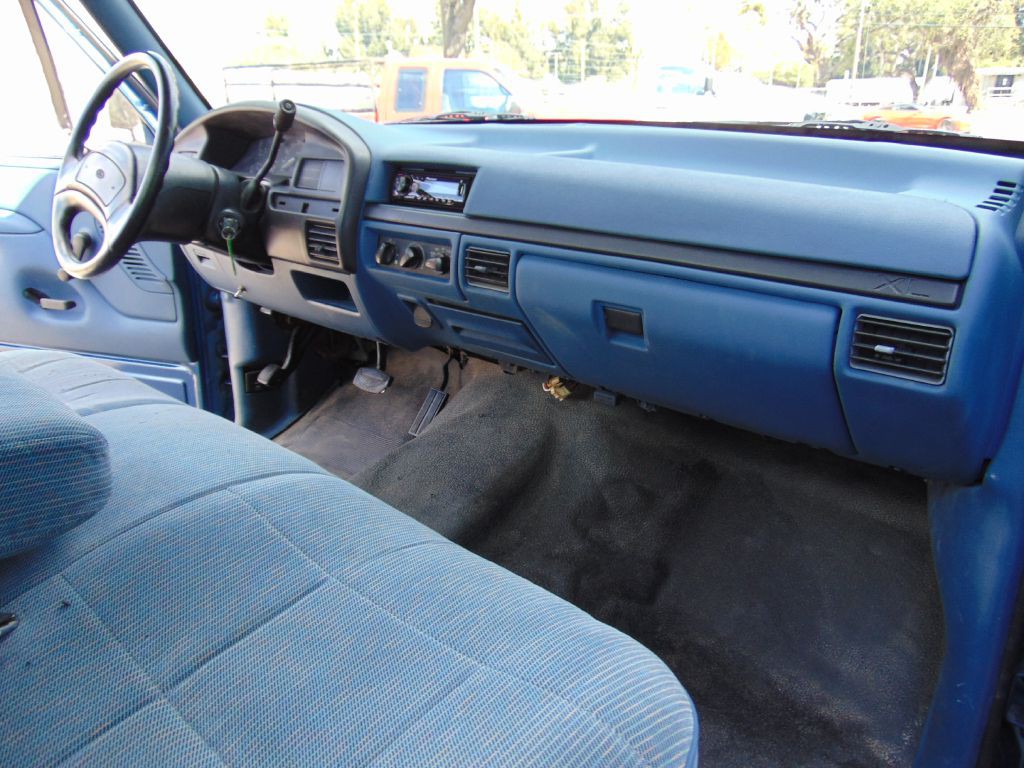 1996 Ford F-250 Image 29