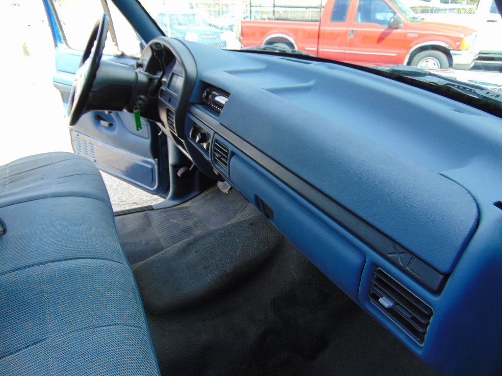 1996 Ford F-250 Image 30