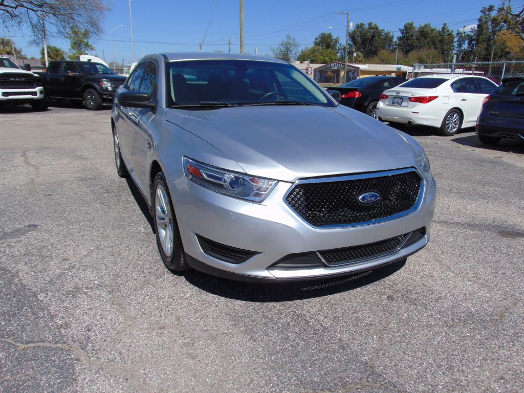 2015 Ford Taurus Image 2