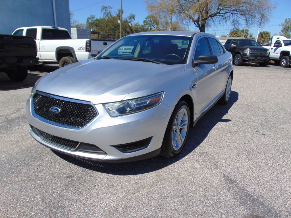 2015 Ford Taurus Image 4
