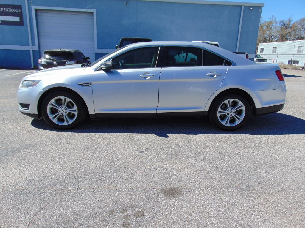 2015 Ford Taurus Image 6