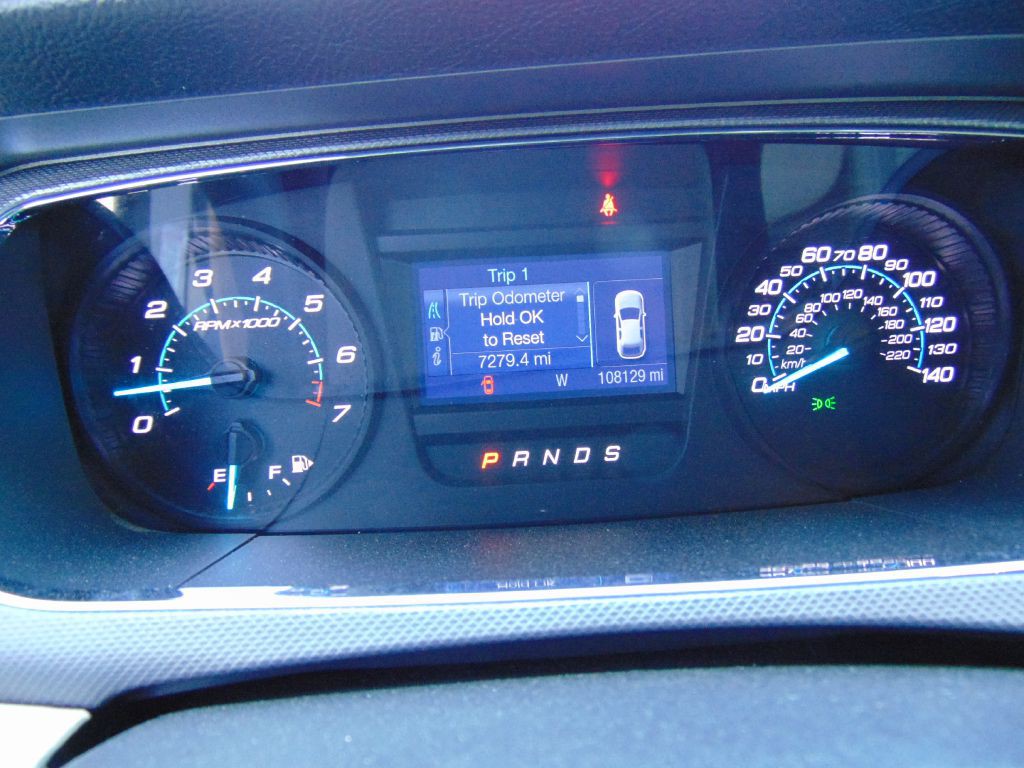 2015 Ford Taurus Image 14