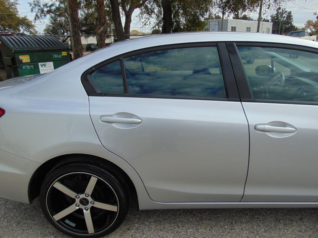 2015 Honda Civic Image 9