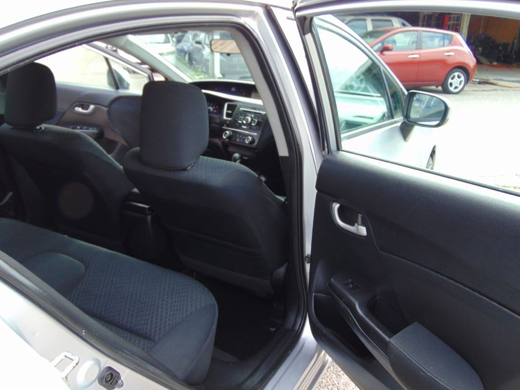 2015 Honda Civic Image 21