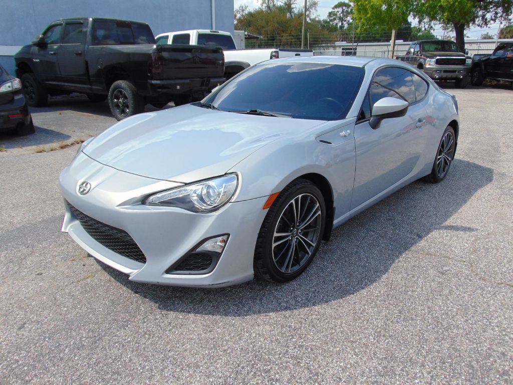 2013 Scion FR-S Image 4
