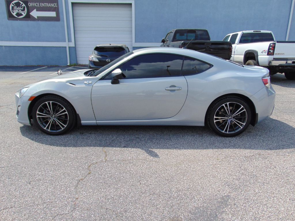 2013 Scion FR-S Image 5