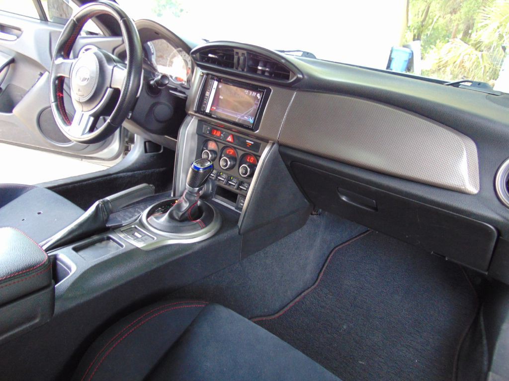 2013 Scion FR-S Image 18