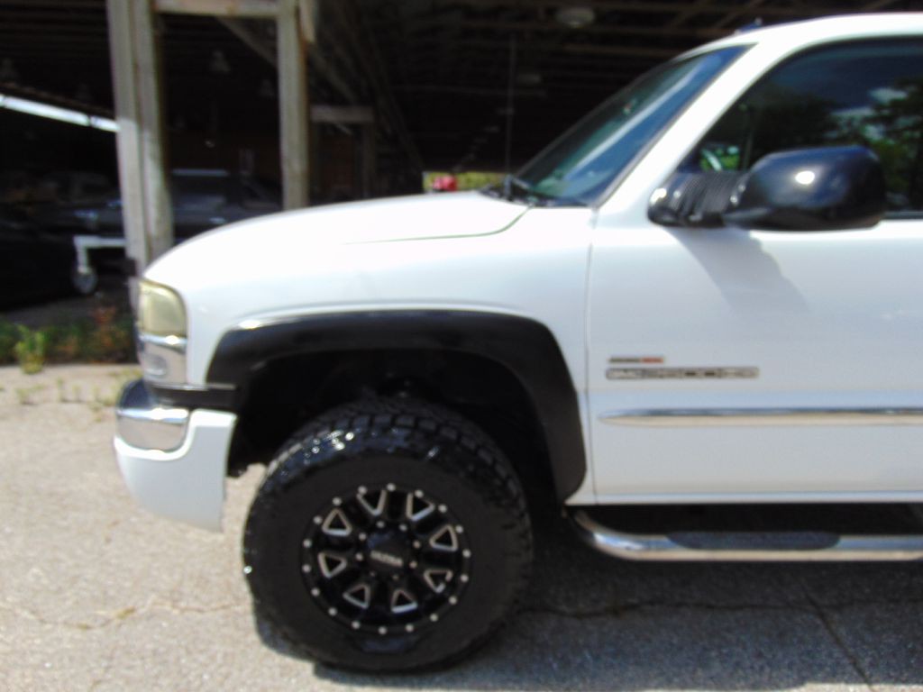 2004 GMC Sierra Image 6