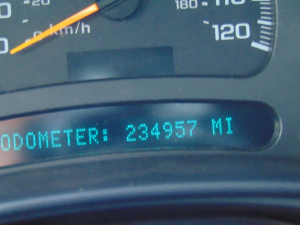 2004 GMC Sierra Image 24
