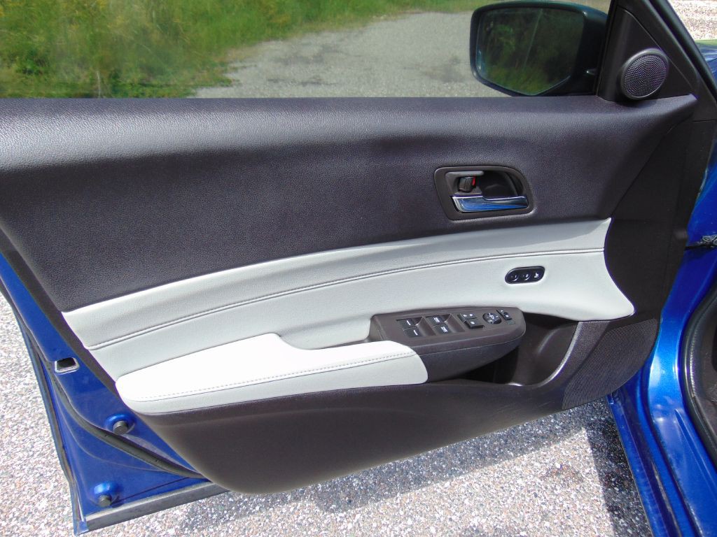 2017 Acura ILX Image 18