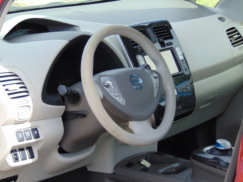 2012 Nissan Leaf Image 20