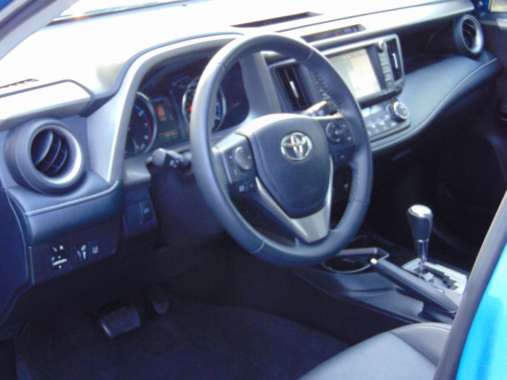 2018 Toyota Rav4 Image 17