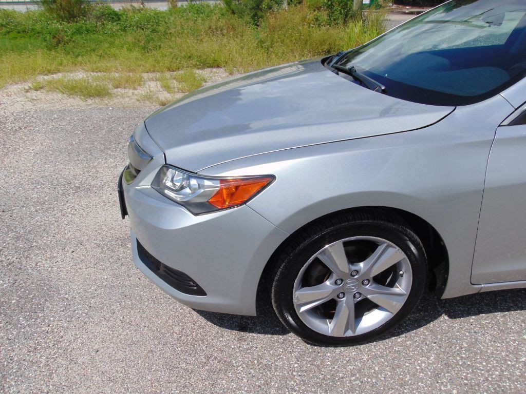2014 Acura ILX Image 2