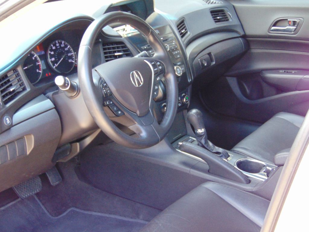 2014 Acura ILX Image 16