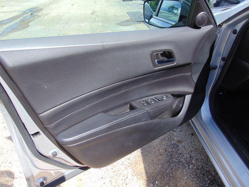 2014 Acura ILX Image 17