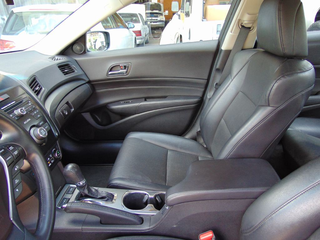 2014 Acura ILX Image 18