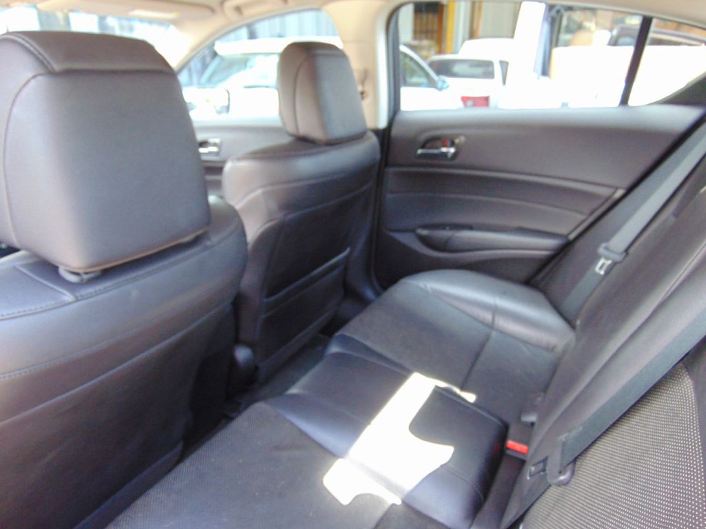 2014 Acura ILX Image 20
