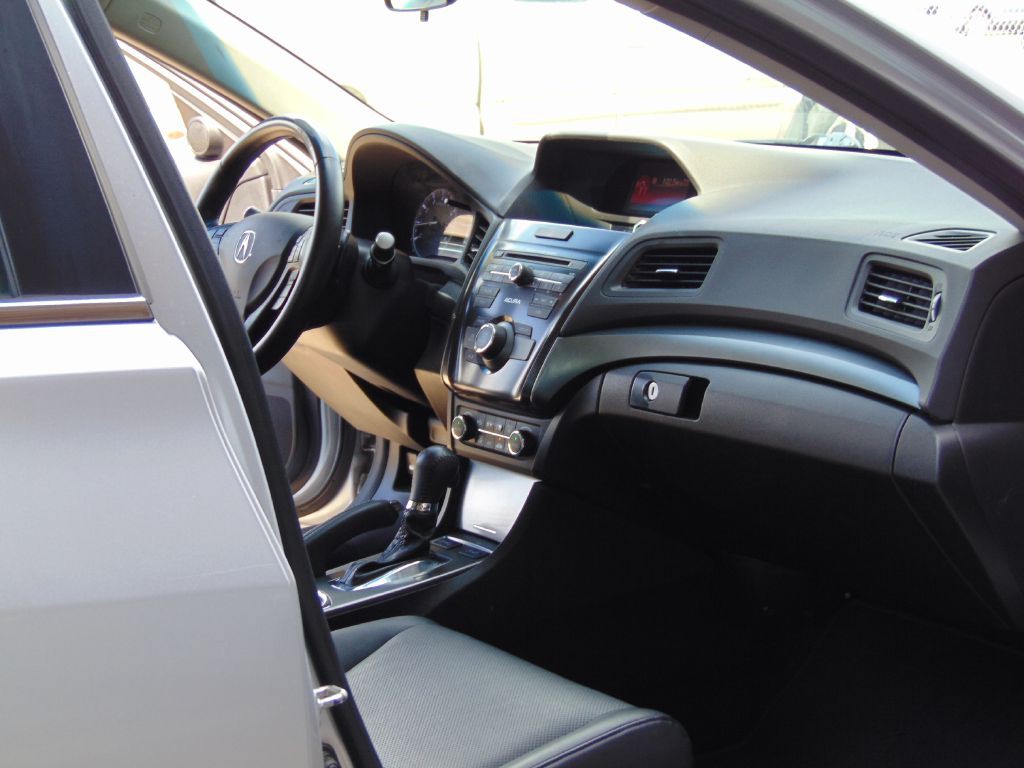 2014 Acura ILX Image 27