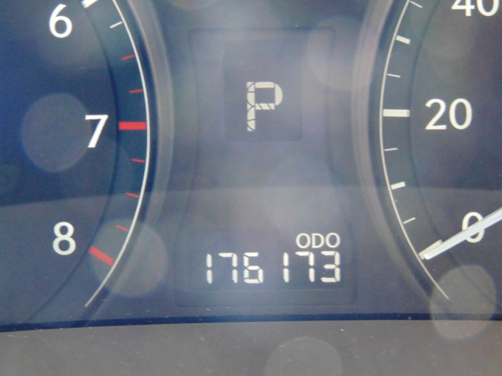 2011 Lexus RX Image 17