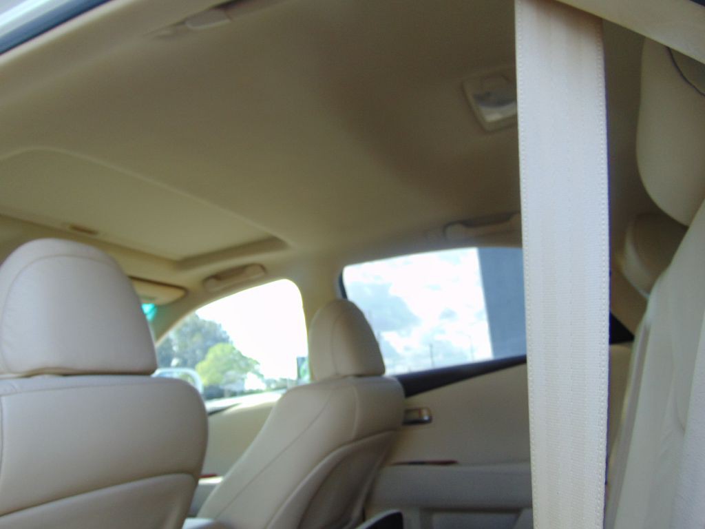 2011 Lexus RX Image 22