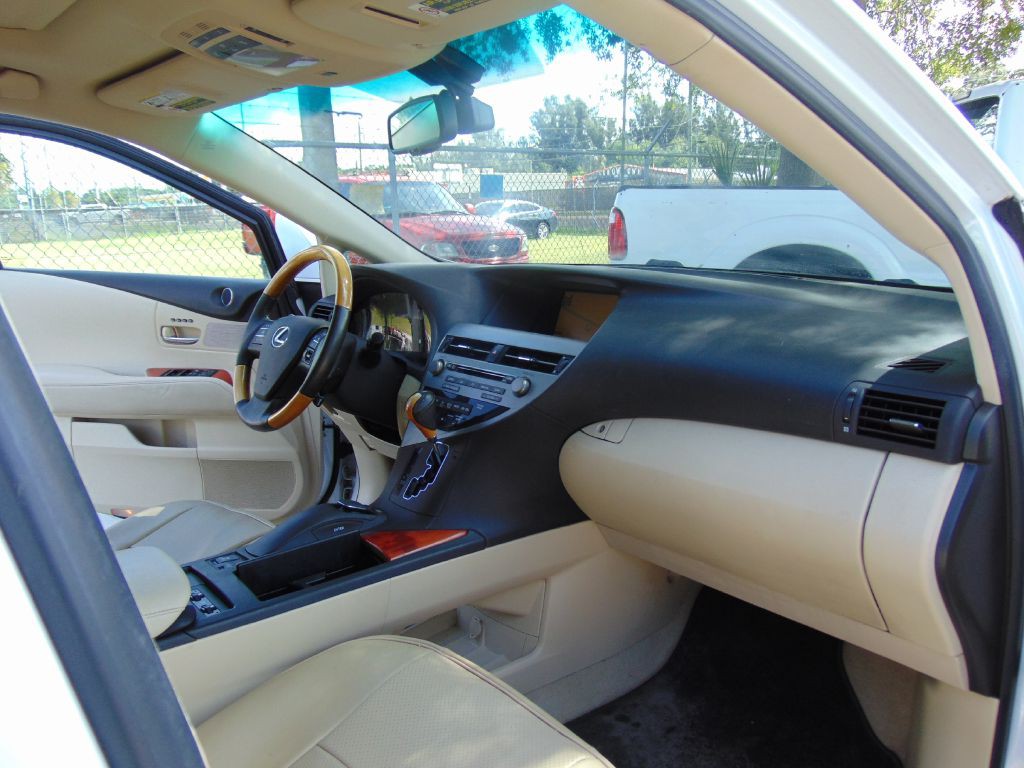2011 Lexus RX Image 25