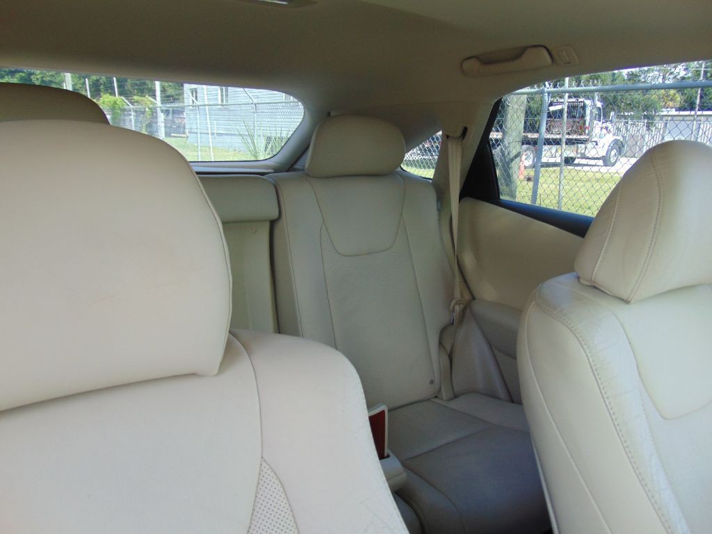 2011 Lexus RX Image 27
