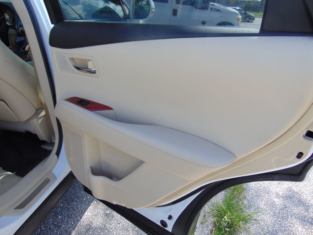 2011 Lexus RX Image 29