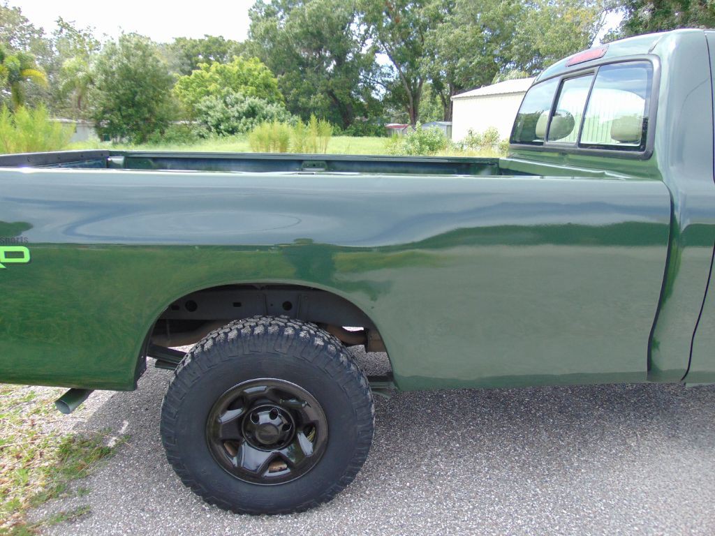 2001 Toyota Tundra Image 10