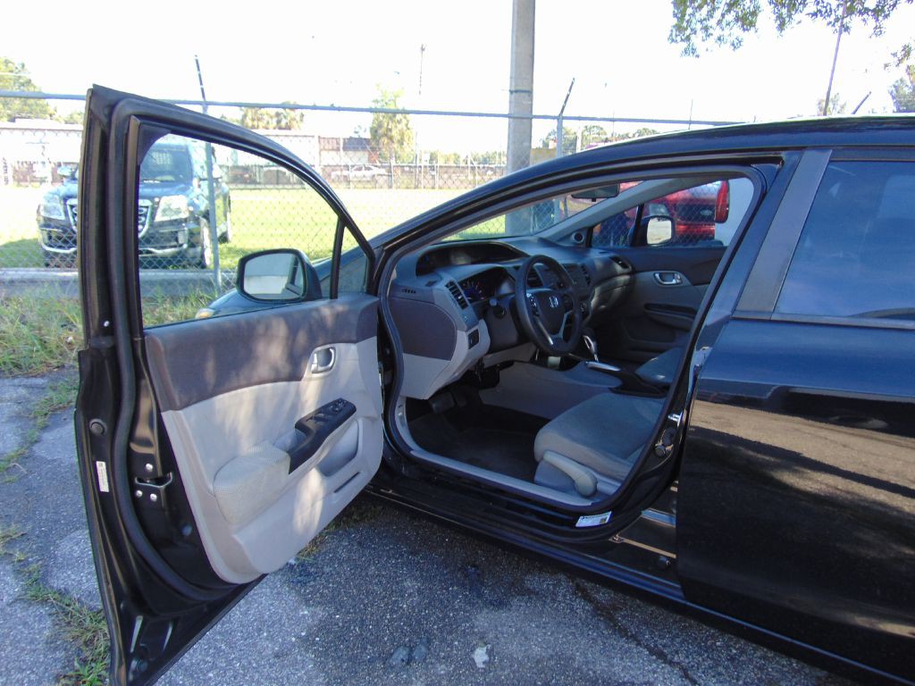 2012 Honda Civic Image 10