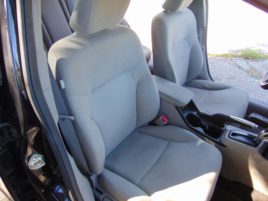 2012 Honda Civic Image 18