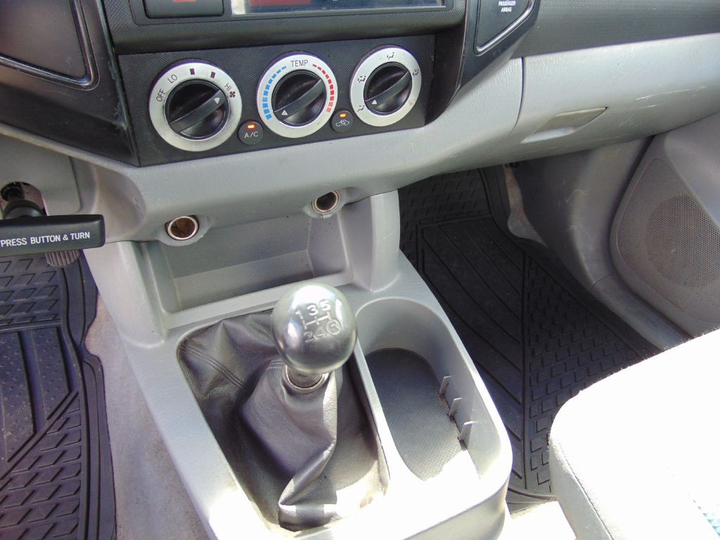 2006 Toyota Tacoma Image 24