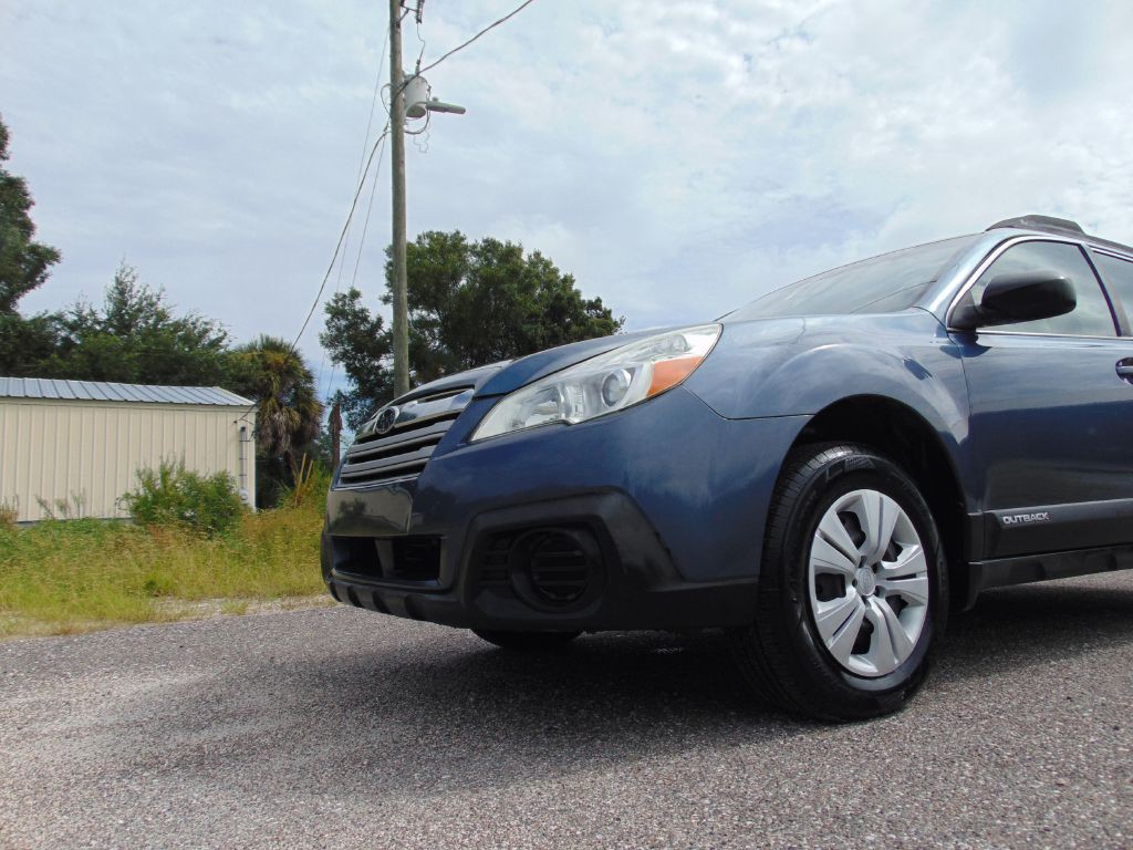 2013 Subaru Outback Image 2
