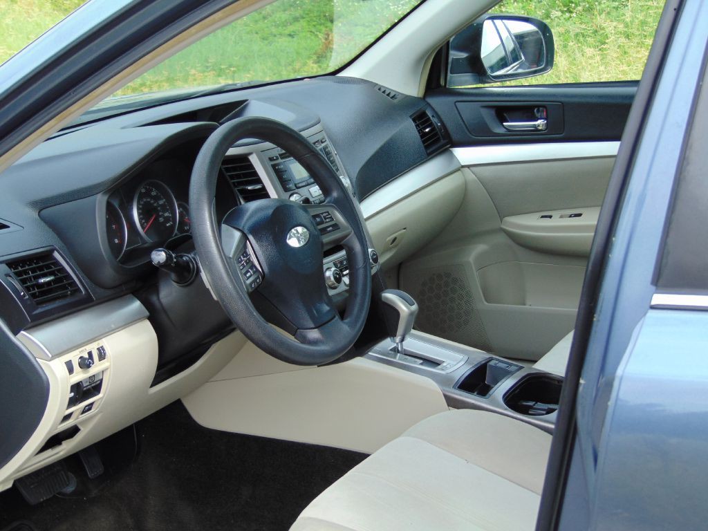 2013 Subaru Outback Image 19