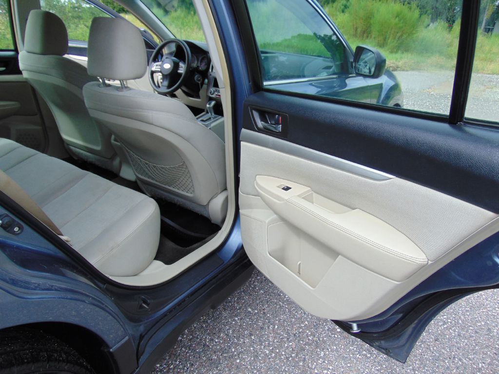 2013 Subaru Outback Image 23