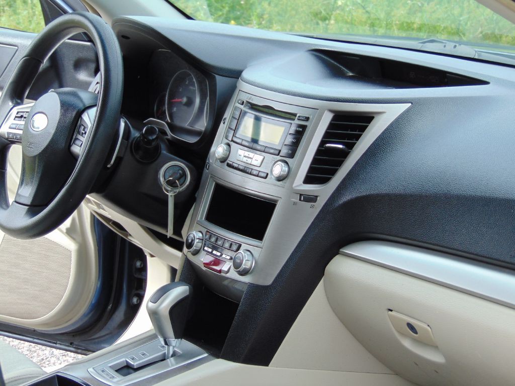 2013 Subaru Outback Image 26