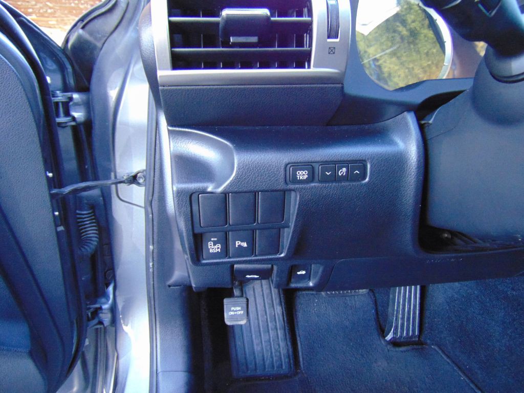 2014 Lexus IS Image 30