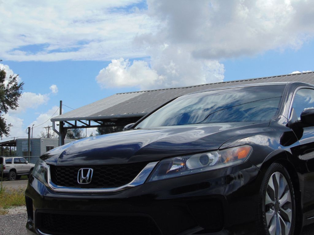 2013 Honda Accord Image 1