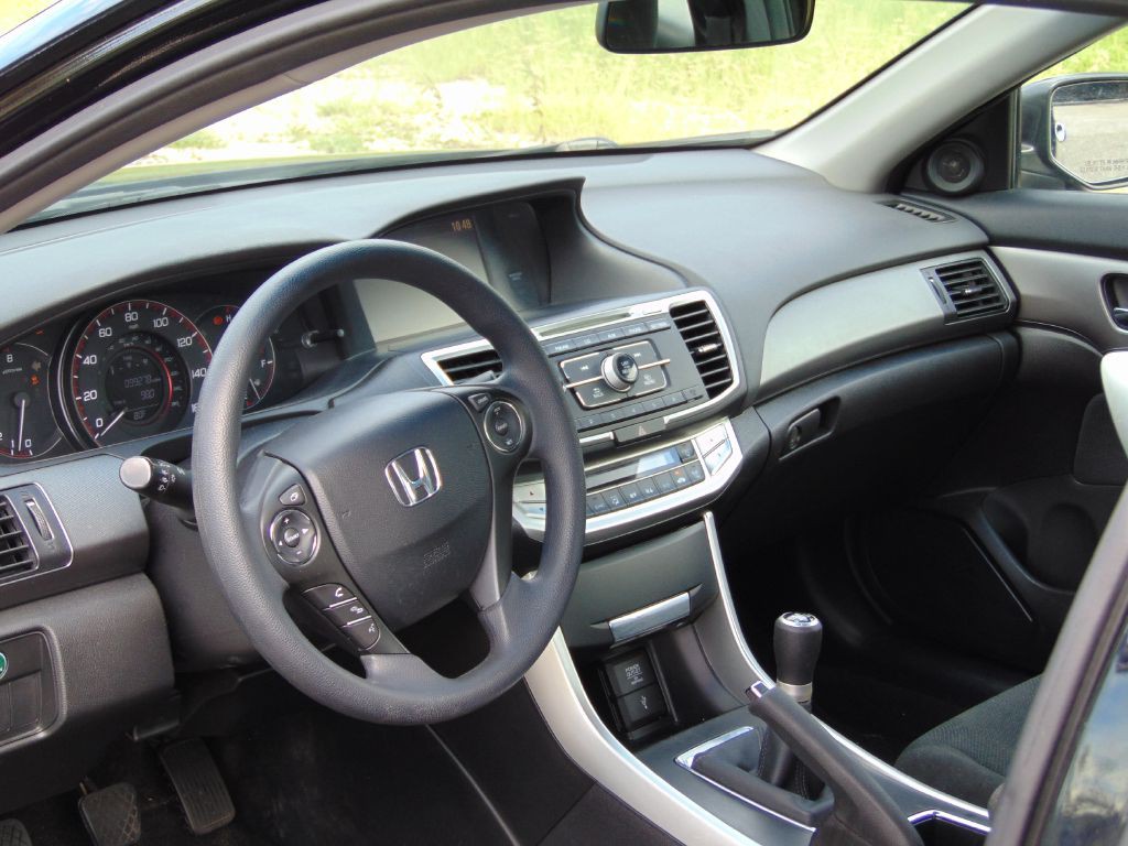 2013 Honda Accord Image 17
