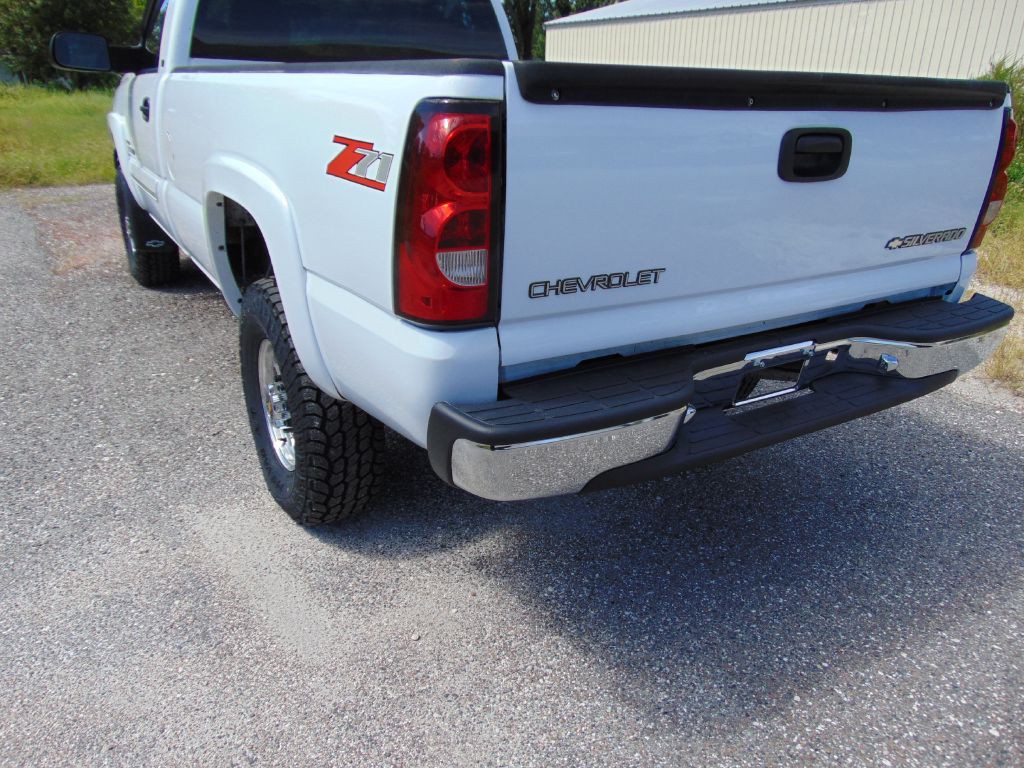 2004 Chevrolet Silverado 1500 Image 6