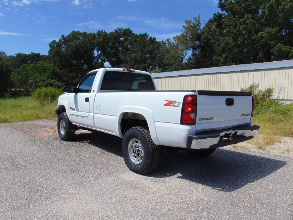2004 Chevrolet Silverado 1500 Image 21