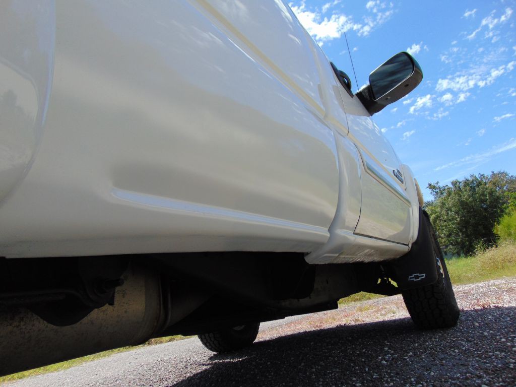 2004 Chevrolet Silverado 1500 Image 24