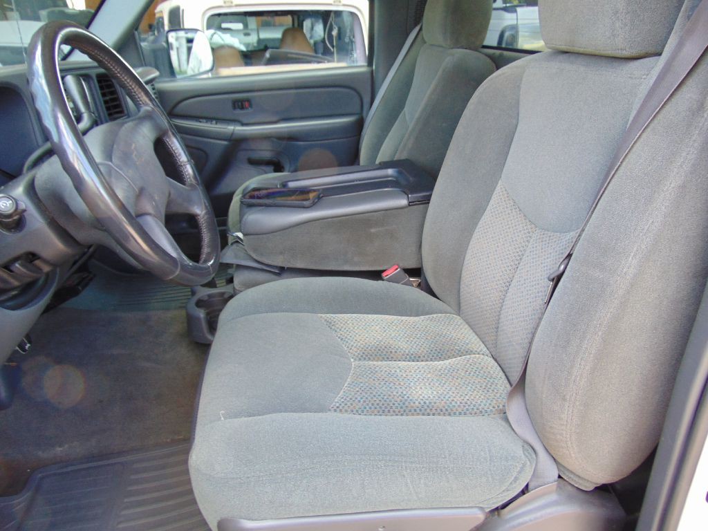 2004 Chevrolet Silverado 1500 Image 29