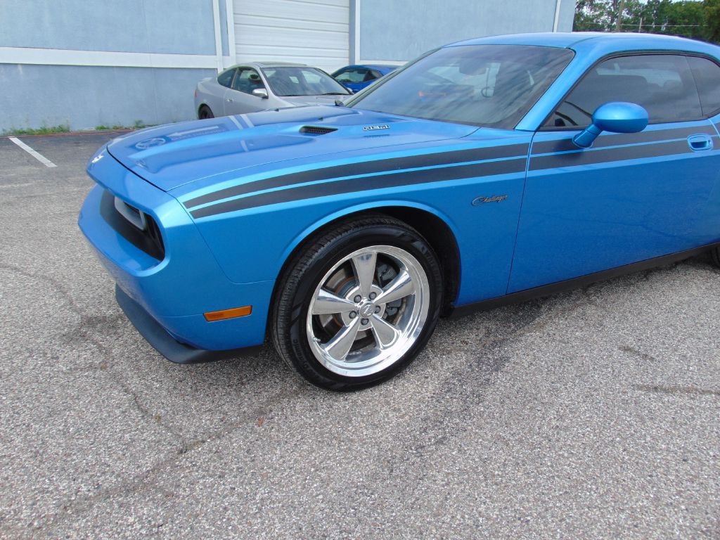 2009 Dodge Challenger Image 4